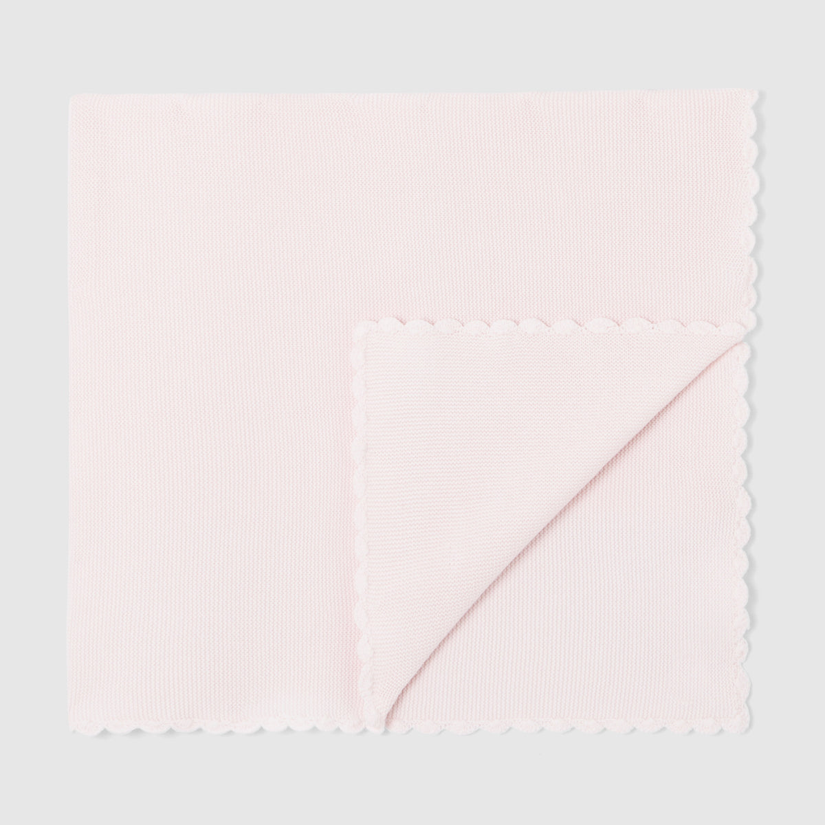 Scalloped blanket